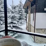 아파트 Hrebet House *